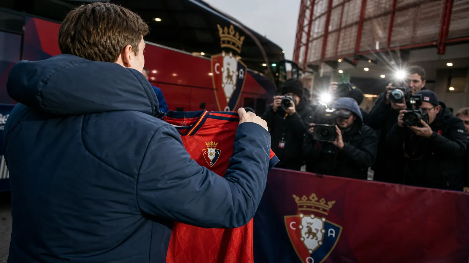 Transfersfeer rond CA Osasuna na de komst van Jonathan Dubasin.