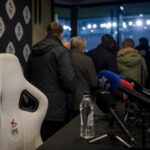 Een gespannen voetbalcontext rond de mogelijke overstap van Carl Hoefkens naar OH Leuven
