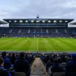 Gevulde stadiontribune van Club Brugge tijdens een wedstrijddag
