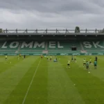 Brede trainingsscène van Lommel SK in het Soevereinstadion