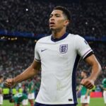 Jude Bellingham viert voor Engeland tijdens een intense WK-match tegen Mexico