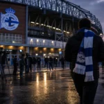 Transfercontext rond Deportivo La Coruña bij het stadion zonder herkenbare personen