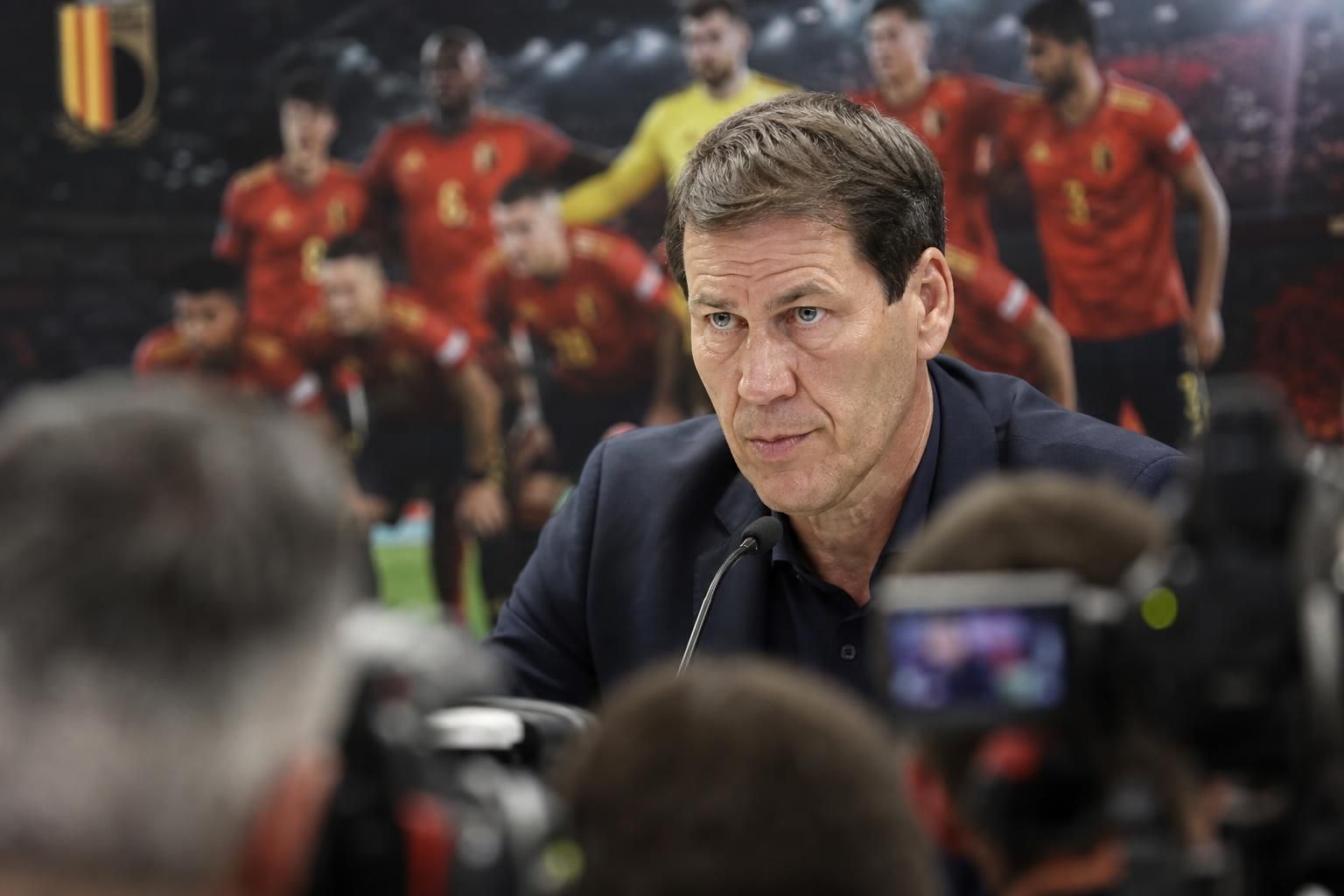 Rudi Garcia tijdens een gespannen persmoment voor de Rode Duivels