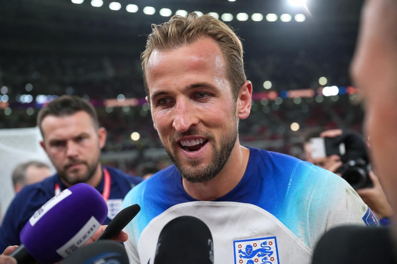 Harry Kane tijdens een emotioneel interview na de WK-zege van Engeland tegen Mexico