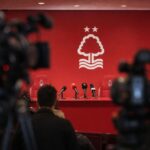 Persmoment bij Nottingham Forest rond de komst van Oliver Glasner