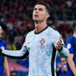 Cristiano Ronaldo in een gespannen WK-moment tussen Portugal en Kroatië