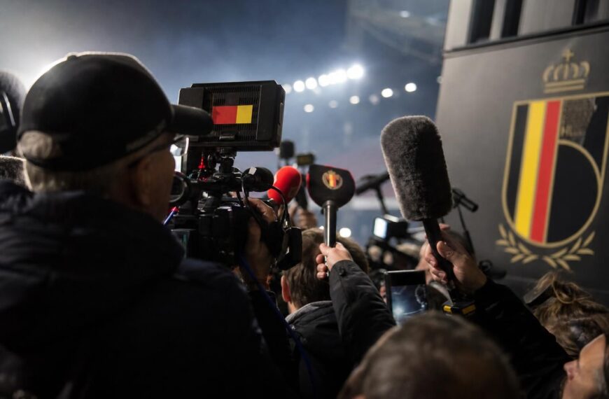Perscontext rond de KBVB en FIFA na de beslissing over Folarin Balogun