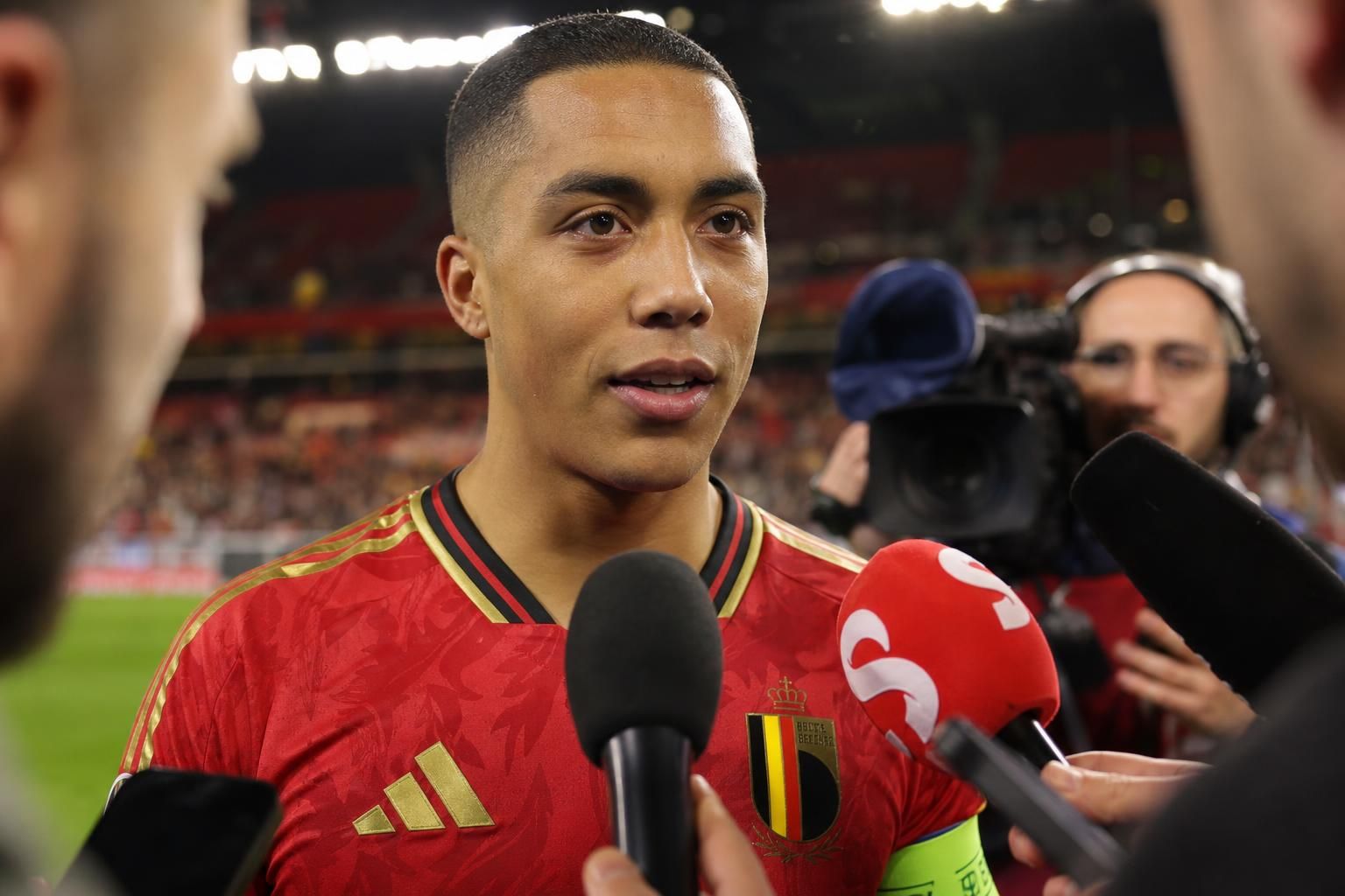 Youri Tielemans reageert na de overwinning van de Rode Duivels