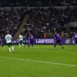 Anderlecht en Hammarby in actie tijdens hun Europese wedstrijd