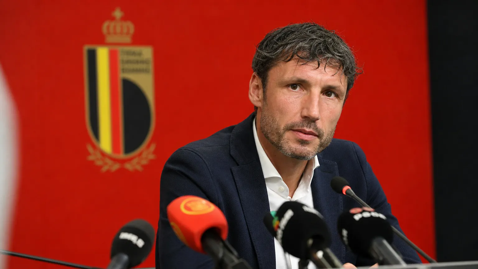 Mark van Bommel spreekt als nieuwe bondscoach van de Rode Duivels in een perscontext