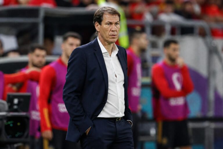 Rudi Garcia langs de lijn bij de Rode Duivels tijdens een WK-wedstrijd