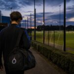 Een jonge speler verlaat de jeugdopleiding van Club Brugge zonder herkenbare gezichten.