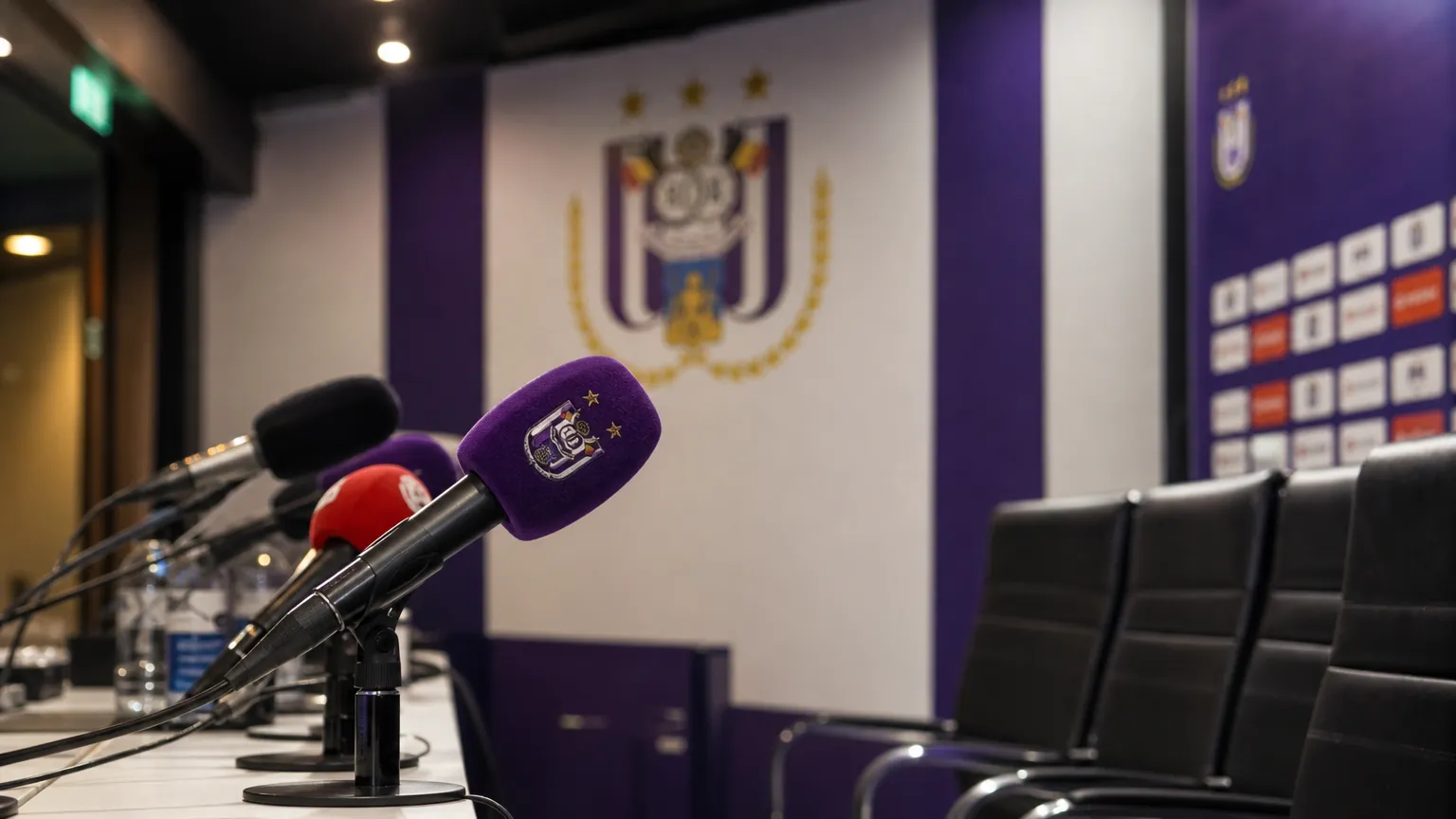 Sfeerbeeld van Lotto Park bij RSC Anderlecht in een periode van interne en financiƫle druk