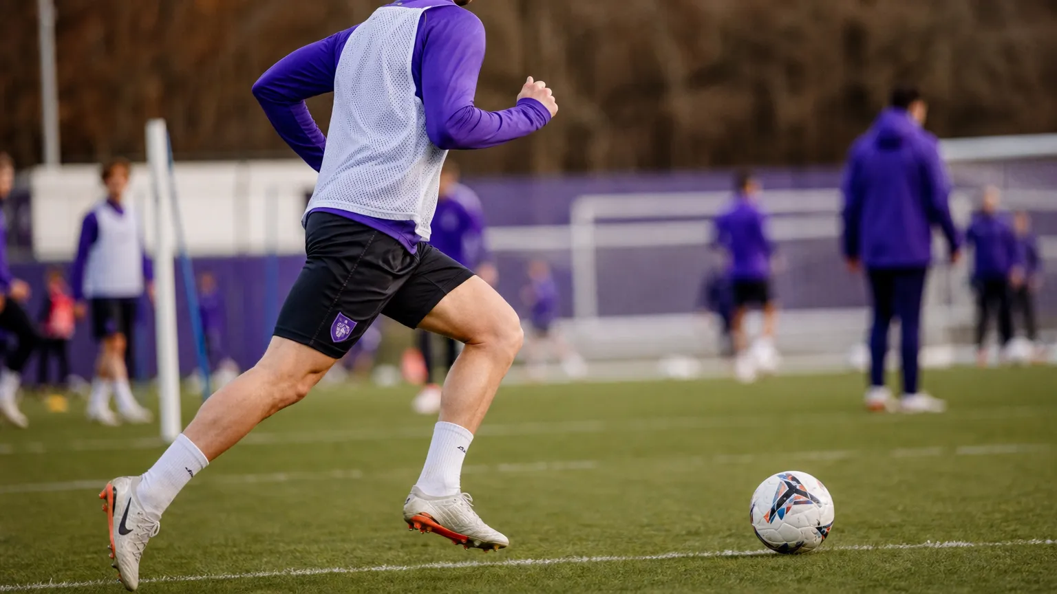 Anderlecht-training in de context van Ali Maamars focus ondanks transfergeruchten