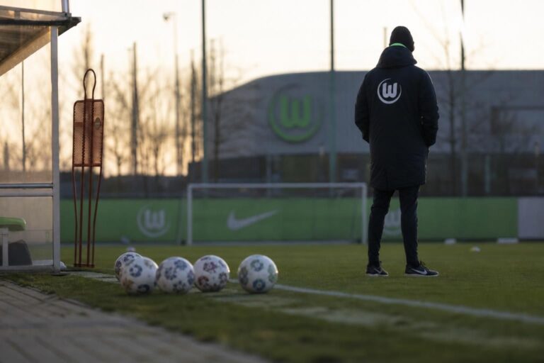 Een stille trainingsomgeving bij VfL Wolfsburg terwijl de toekomst van Christian Eriksen onzeker blijft