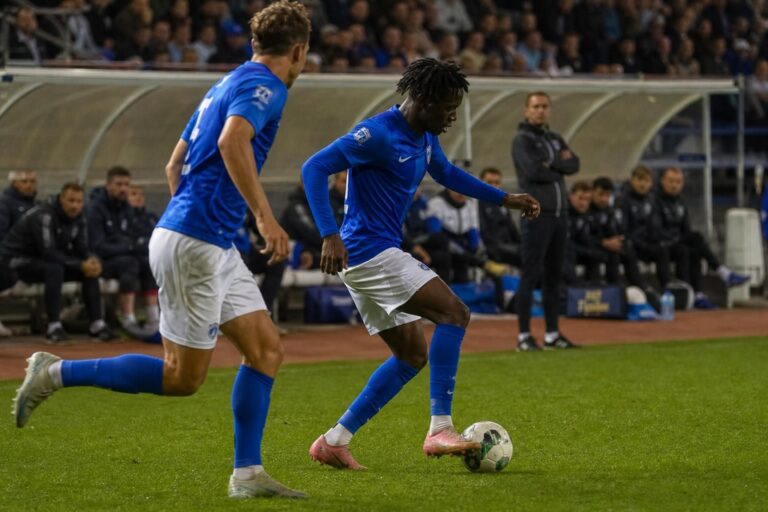 KRC Genk tijdens een oefenwedstrijd in de voorbereiding zonder herkenbare spelers