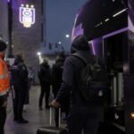 Transfercontext rond RSC Anderlecht aan het Lotto Park zonder herkenbare gezichten.