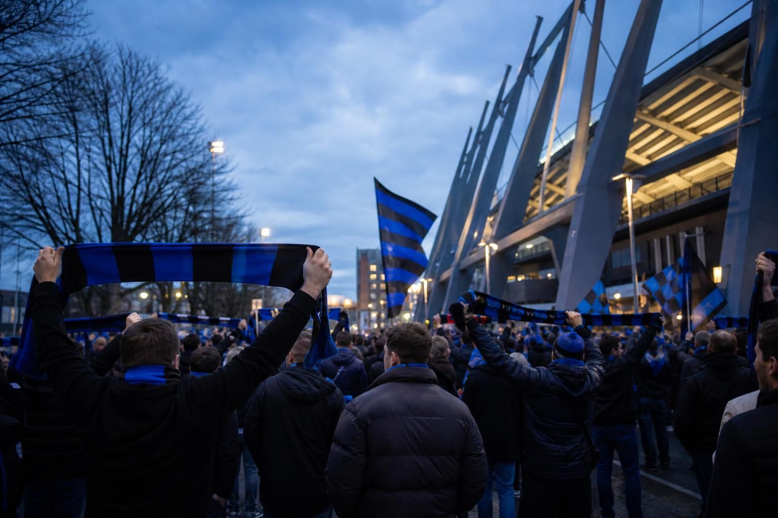 Supporters van Club Brugge rond Jan Breydel na belangrijk stadionnieuws