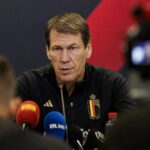 Rudi Garcia spreekt de pers toe voor de WK-kwartfinale van de Rode Duivels tegen Spanje