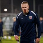 Erling Haaland tijdens een gespannen WK-voorbereiding met Noorwegen