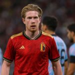 Kevin De Bruyne in actie voor de Rode Duivels tijdens een beladen interlandavond