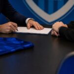 KRC Genk-verdediger Matte Smets verlengt zijn contract tot 2030