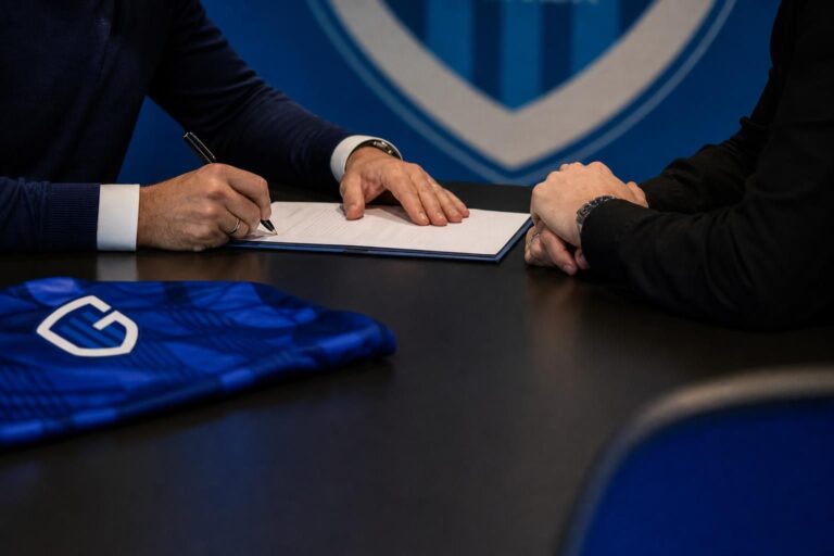 KRC Genk-verdediger Matte Smets verlengt zijn contract tot 2030