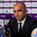 Roberto Martinez in een gespannen perscontext na de WK-uitschakeling van Portugal