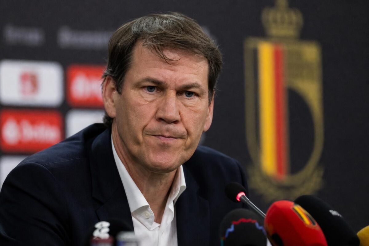 Rudi Garcia tijdens een gespannen persmoment bij de Rode Duivels