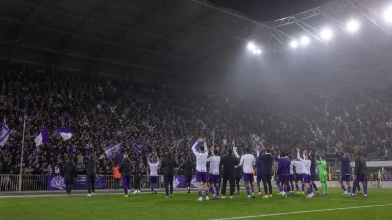 Anderlecht-spelers in Europese sfeer na een wedstrijd tegen Hammarby