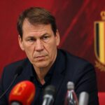 Rudi Garcia tijdens een gespannen persmoment bij de Rode Duivels