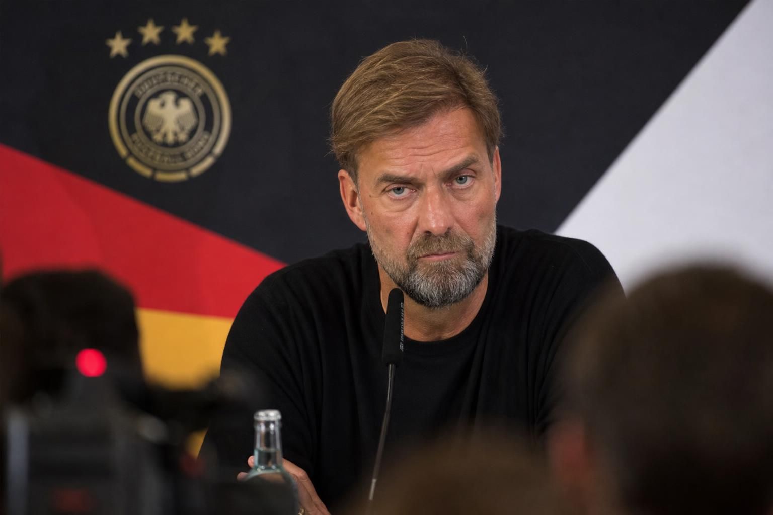 Jürgen Klopp in een gespannen perscontext rond de Duitse nationale ploeg