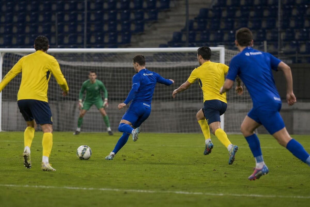Matchactie tijdens een besloten oefenwedstrijd van KAA Gent tegen SK Beveren
