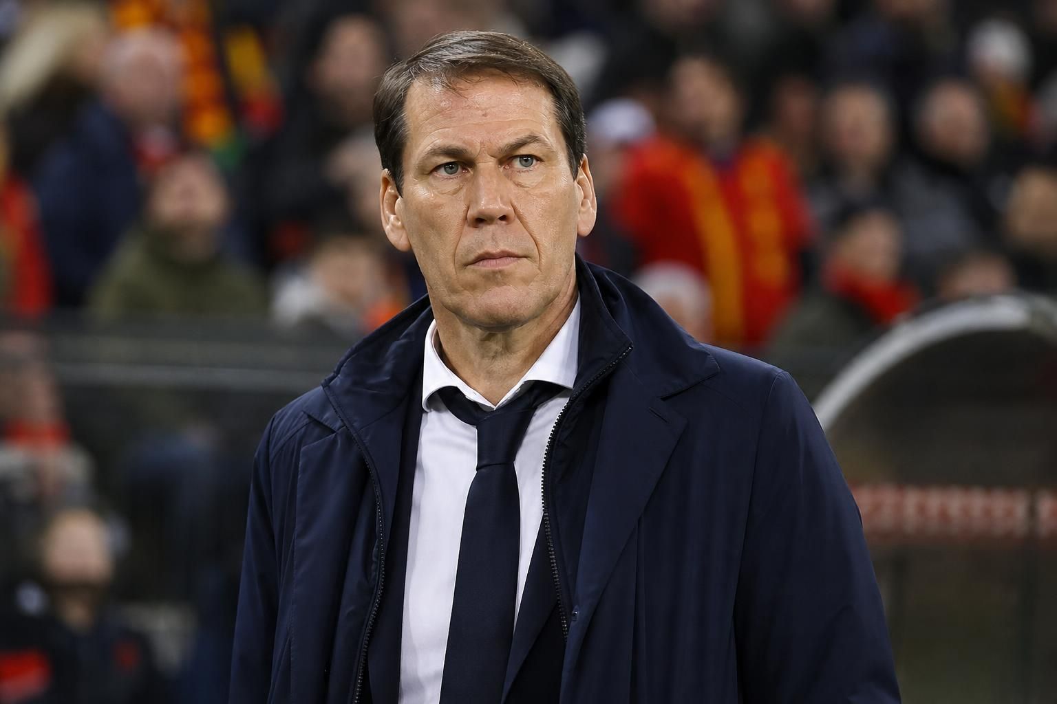 Rudi Garcia tijdens een gespannen wedstrijdmoment bij de Rode Duivels