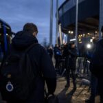 Transferdruk rond Club Brugge in een gespannen stadionomgeving zonder herkenbare gezichten