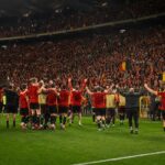 Rode Duivels vieren vanop afstand een intense WK-comeback in een vol stadion