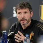 Mark van Bommel tijdens een persmoment als bondscoach van de Rode Duivels