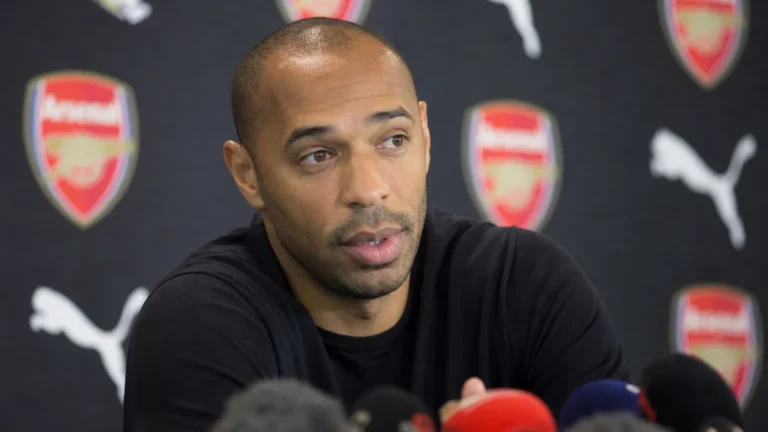 Thierry Henry reageert op de transfer van Christos Tzolis naar Arsenal