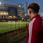Onzekere transfersfeer rond een jonge Ajax-speler tijdens de voorbereiding