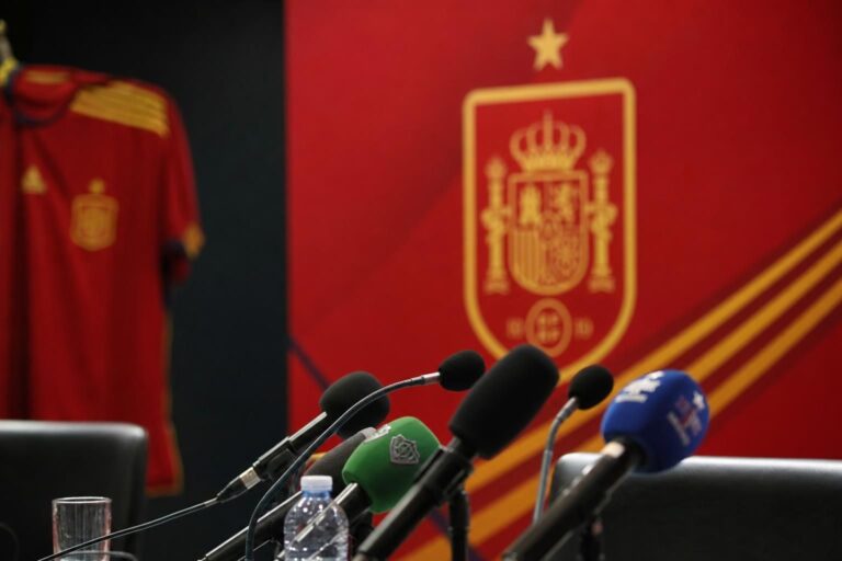 Spaanse perscontext na de WK-kwartfinale tegen België met focus op de discussie rond Pedri
