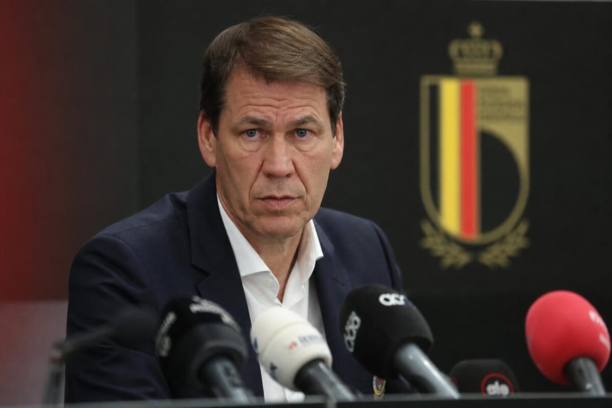 Rudi Garcia tijdens een gespannen persmoment bij de Rode Duivels