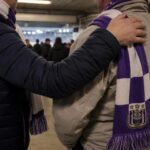 Paars-witte Anderlecht-sfeer rond een nostalgisch weerzien zonder herkenbare gezichten
