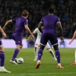 Anderlecht in wedstrijdcontext tijdens een opbouwfase onder druk zonder herkenbare gezichten