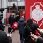 Sfeerbeeld rond Royal Antwerp FC bij mogelijke overname met stadioncontext en supportersgevoel