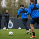 Trainingscontext bij Club Brugge rond de contractverlenging van Axl Wins