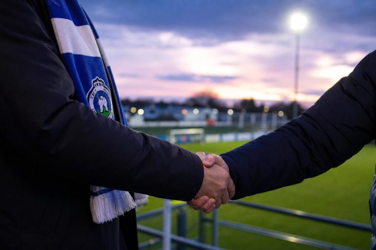 Transfercontext rond Obbi Oulare en KSK Heist in een Belgische voetbalomgeving