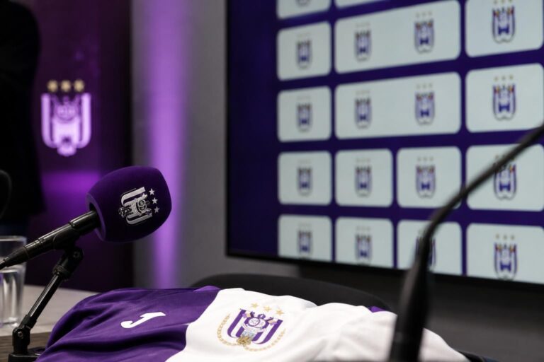 Transfercontext bij RSC Anderlecht rond de komst van Léo Pétrot