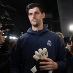 Thibaut Courtois in een voetbalcontext rond zijn toekomst bij Real Madrid