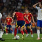 Spelers in een gespannen WK-halve finale tussen Spanje en Frankrijk zonder herkenbare gezichten