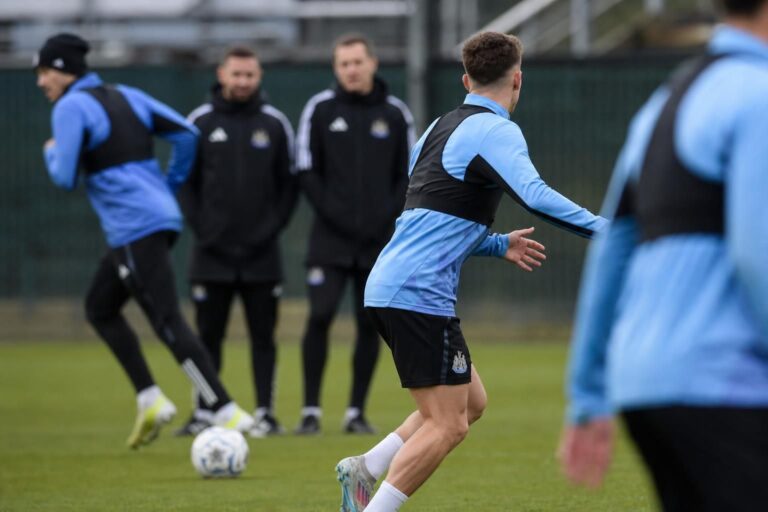 Sean Steur beleeft zijn eerste training bij Newcastle United